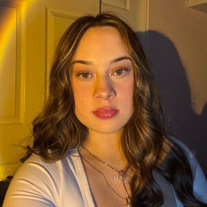 Meet your Posher, Rose